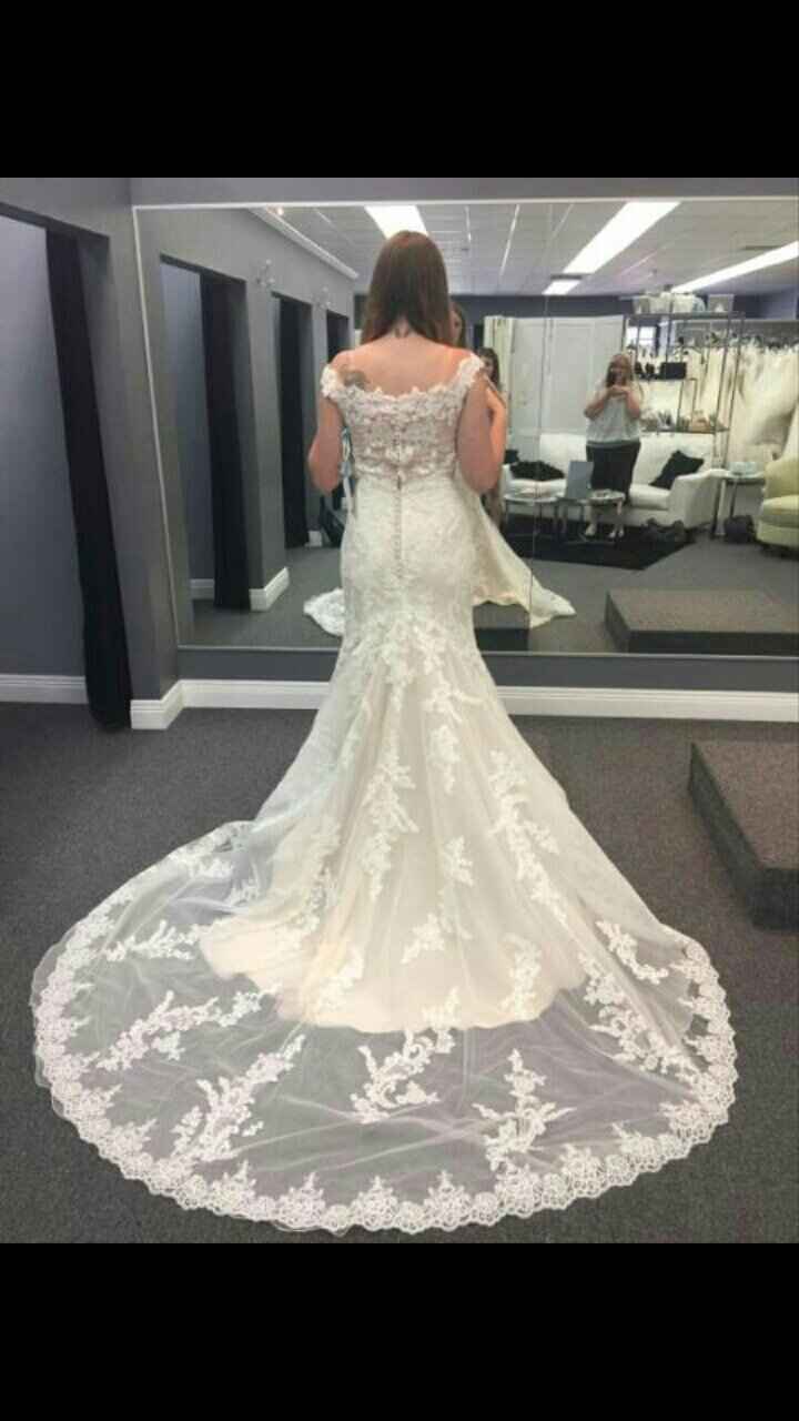 Who else loves lace?  Show off your lace dresses and/or veils! - 1
