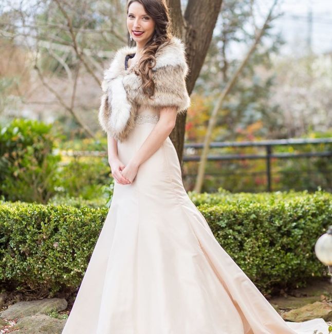 I wanna see your wedding dress!