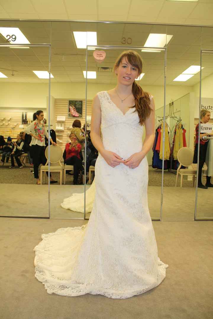 Short brides - show me your dresses!