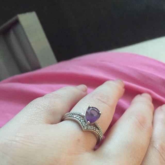 Love ring pics!