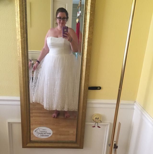 Show off those dresses!