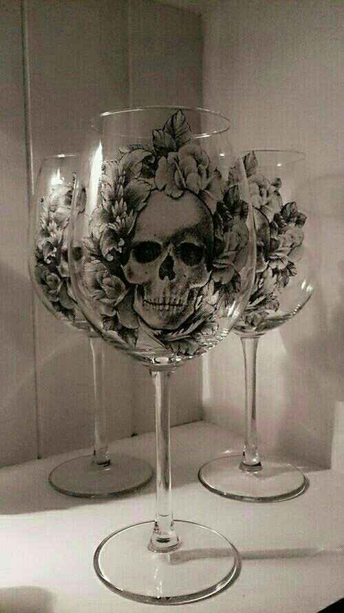 These are a few of the decorations that I've come across on Pinterest for my gothic "interview With 
