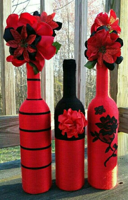 These are a few of the decorations that I've come across on Pinterest for my gothic "interview With a Vampire" wedding that I'm so going to recreate t 13