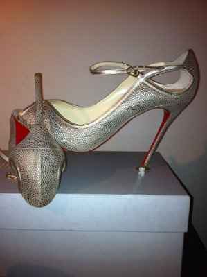 I bought my dress!! PICS