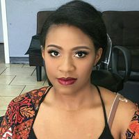 Bridial makeup trail