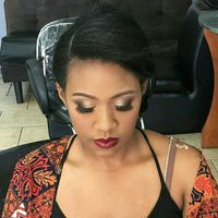 Bridial makeup trail