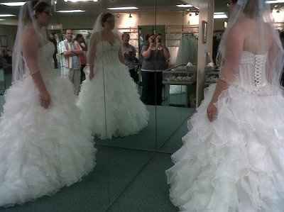 What does your dress look like? Post pics or give style number. I want to know what the trend is!