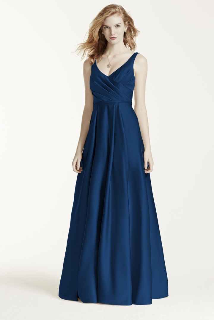 SHOW ME YOUR NAVY BLUE BRIDESMAIDS DRESSES.