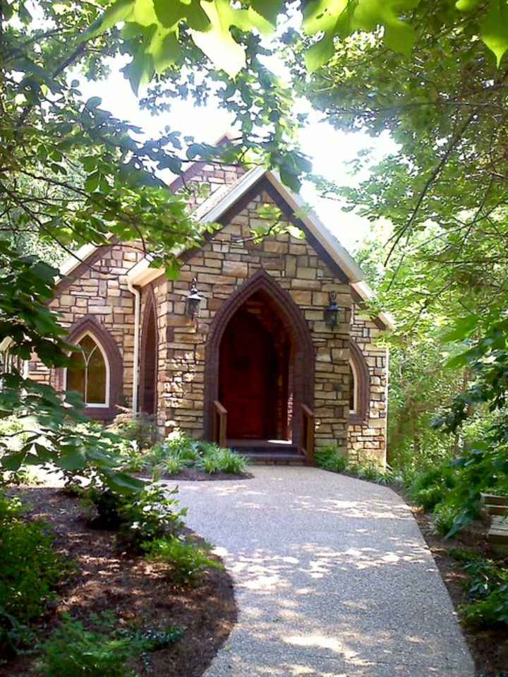 Let's see the wedding venues!