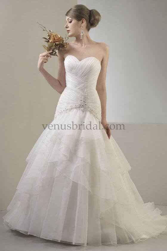 Share the story of how you found your Wedding Dress! *pics*