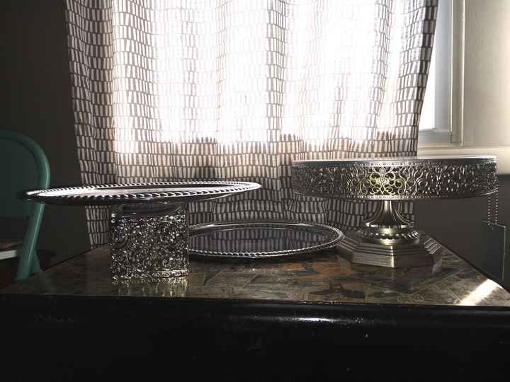 Cake stands of lack of - 1