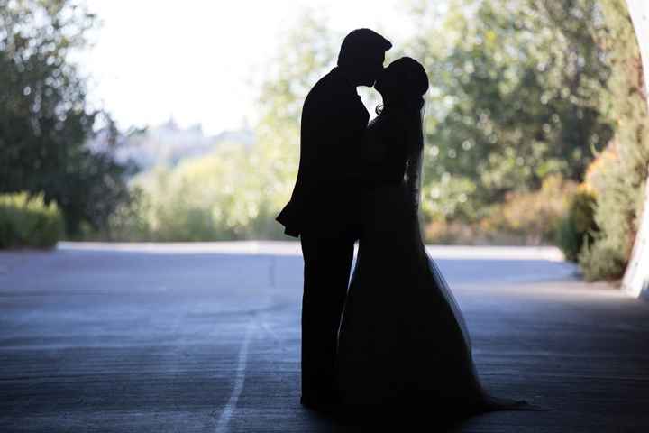 May I see your wedding portraits? (For those who are already married)