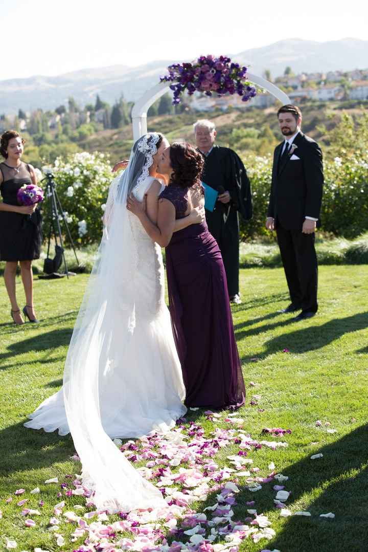 May I see your wedding portraits? (For those who are already married)