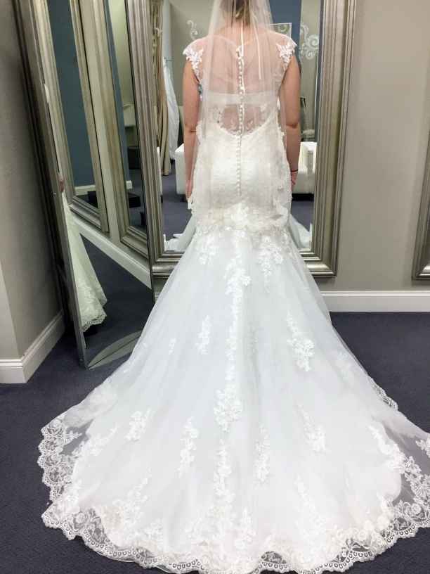  Lace dress brides! Can i see you veil?!?! - 1