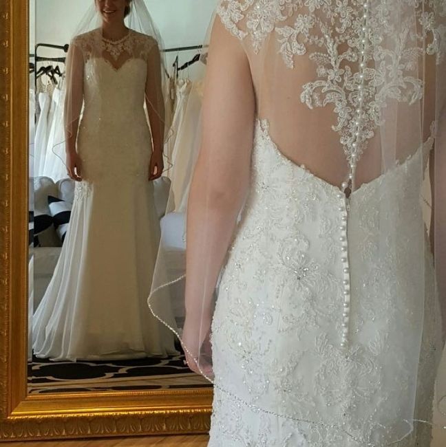 Show off those dresses!