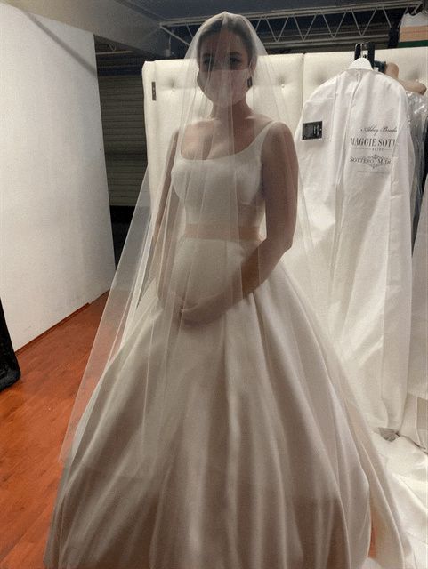 i had my final fitting and got my veil! 2