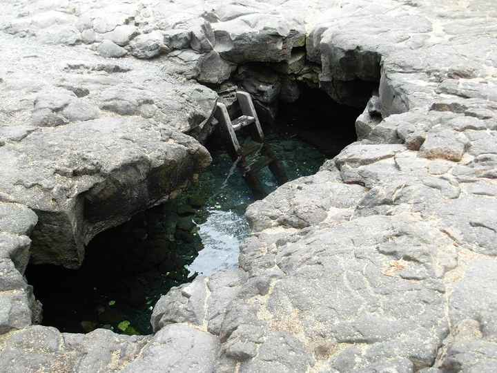 Queens Bath Entrance, Kiholo Bay