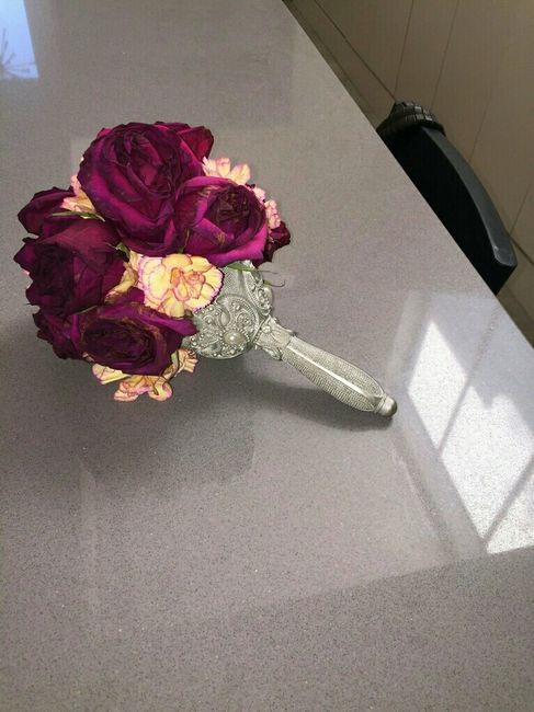 SHOW ME YOUR WEDDING BOUQUET :)
