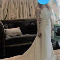 My mum can't take photos too well haha but it's an all satin dress
