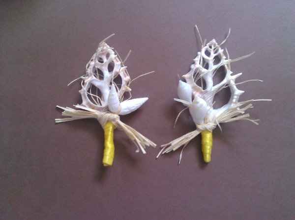 the boutonniere, a must?