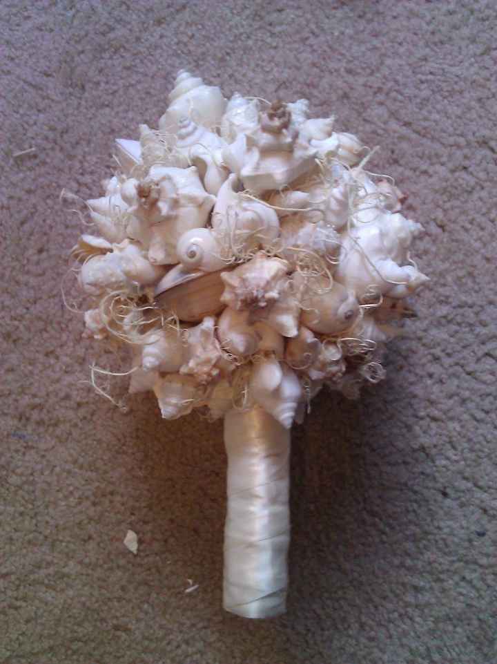 Beach Brides...  or Beach theme wedding.  DIY Seashell Bouquet (w/pictures)