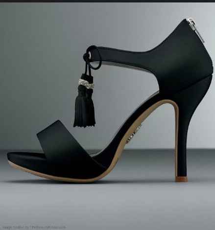 Show off your shoes ladies.