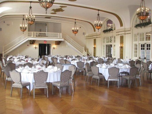 Help! I don't know what to do for centerpieces