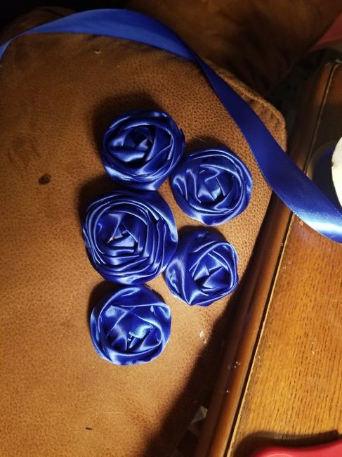 Ribbon roses - 1