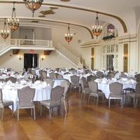 Help! I don't know what to do for centerpieces