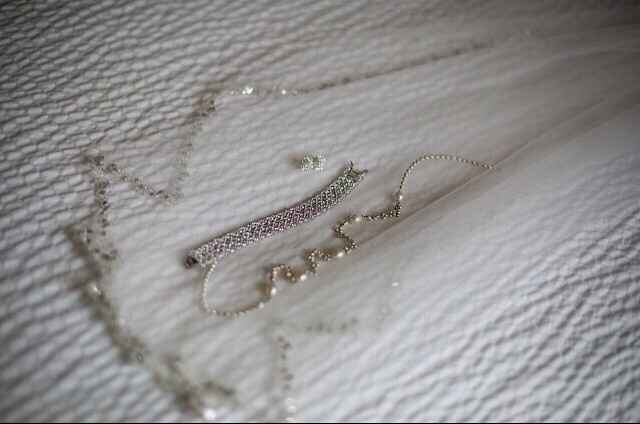 Show off your veils and accessories