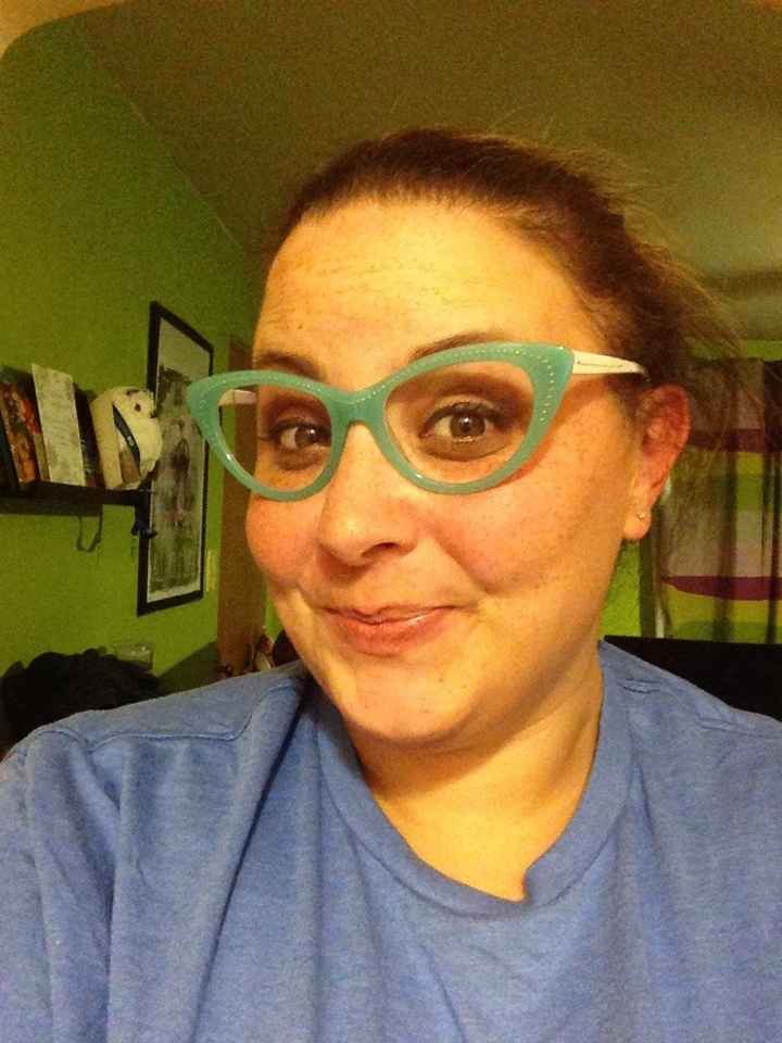 To wear glasses or not to wear glasses... that is the question! Help!