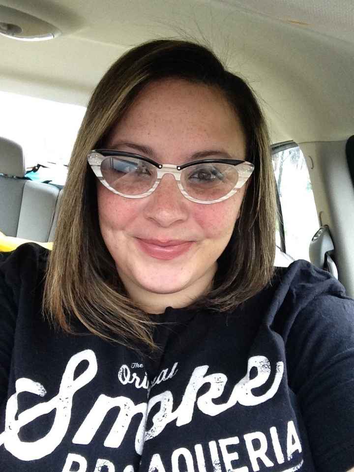 To wear glasses or not to wear glasses... that is the question! Help!