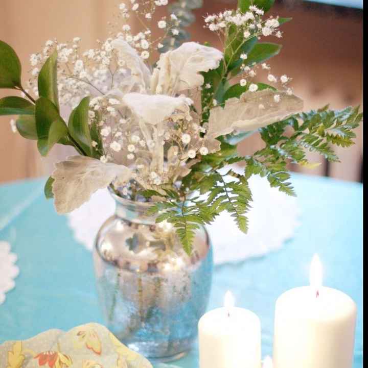 Does anybody DYI wedding flower center pieces?
