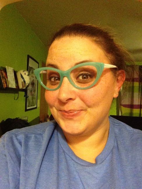 To wear glasses or not to wear glasses... that is the question! Help!