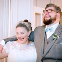 Married ladies; Share your FAVORITE wedding photo!