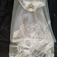 DIY: veil and garter addition!