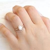 curved wedding band