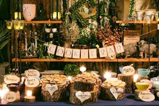 Need Mountain themed wedding decor ideas - 4