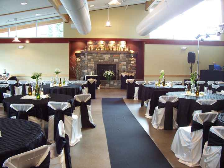 Pictures of decorated venues where you can't hang anything?? - 7