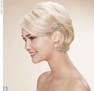 Wedding hairstyle for shorter hair