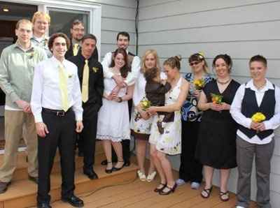 A Wedding With an $800 Budget!