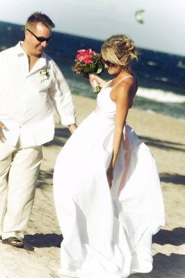 Anyone have beach wedding photos I can look at?