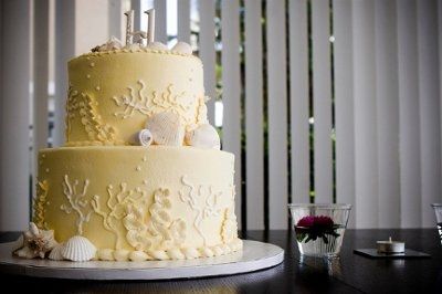 Anyone have beach wedding photos I can look at?