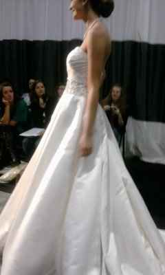 Bridal fashion show pisc
