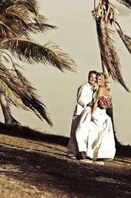 Anyone have beach wedding photos I can look at?
