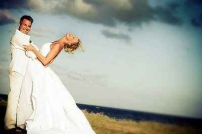 Anyone have beach wedding photos I can look at?