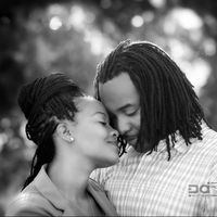 Finally....some pics that I love!!  New engagement pics!