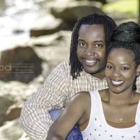 Finally....some pics that I love!!  New engagement pics!