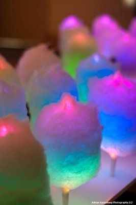 80s themed wedding ideas..How to make it tasteful not tacky?
