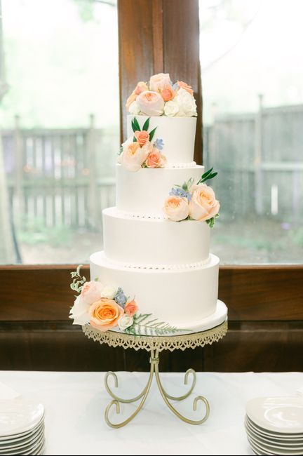 Dare to Bare: What Are Your Thoughts on Naked Wedding Cakes? 2